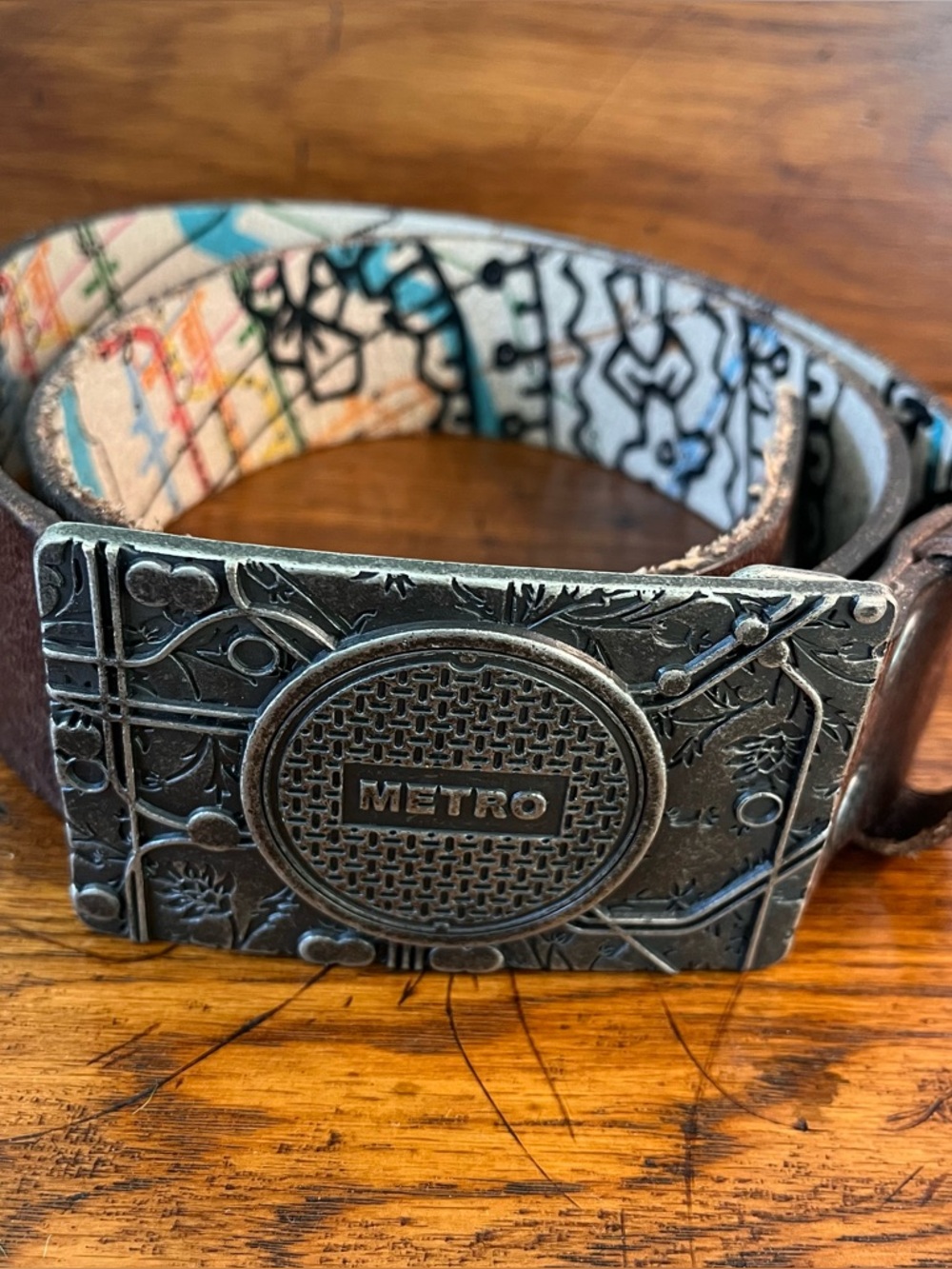 Robert Graham Metro Buckle Graffiti Print Leather Belt Size 34